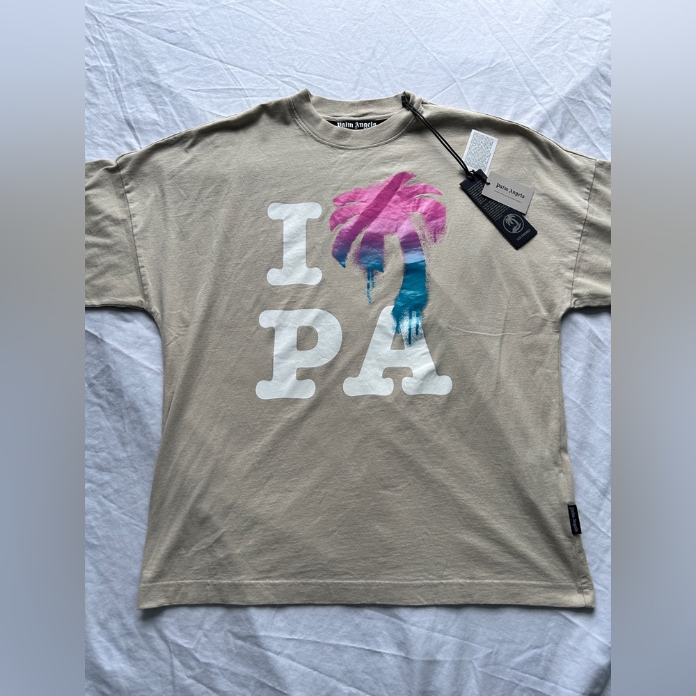Palm angles Tee